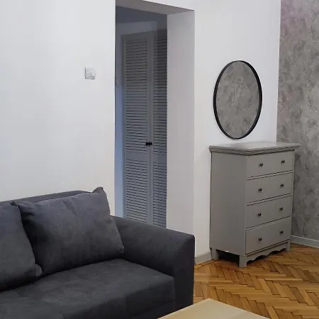 Apartment Center Loft Close To And Center
